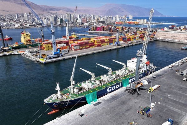 Puerto de Iquique parte 2026 con fuerte salto en carga de proyectos y casi duplica exportaciones en enero