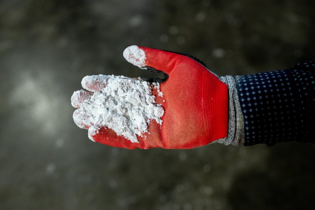 <p>Rio Tinto reducirá el ritmo de construcción de su planta de litio en Quebec por mayores costos</p>