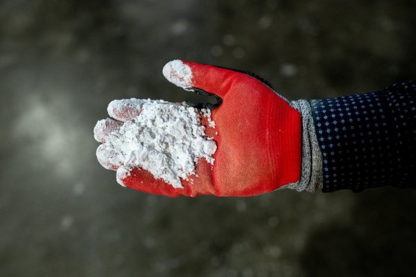 Rio Tinto reducirá el ritmo de construcción de su planta de litio en Quebec por mayores costos