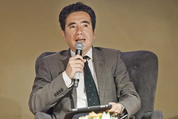 Briones sale a apoyar la rebaja de impuesto a las empresas sin desconocer su costo fiscal
