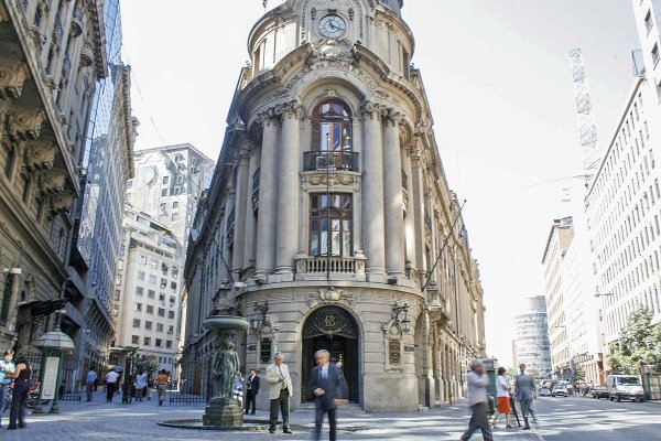 <p>Mercado financiero respalda fin del impuesto a la ganancia de capital: anticipa mayor dinamismo bursátil</p>