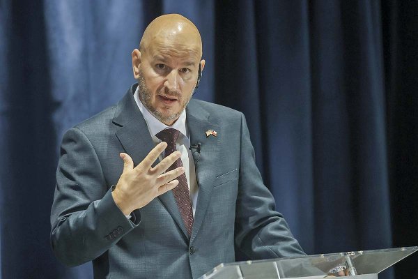 Embajador de EEUU en Chile reitera necesidad de adoptar screening de inversiones “para evaluar proyectos de capital en sectores sensibles para la seguridad del país”