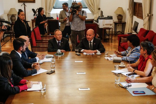 Posible fin del Mepco genera nuevo corto circuito entre Quiroz y la oposición