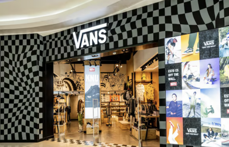 <p>Vans regresa a Perú bajo la operación de la chilena Forus</p>