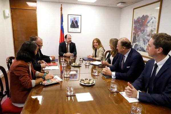 <p>Mundo empresarial sale a respaldar al Gobierno tras retiro de proyecto de negociación colectiva multinivel</p>