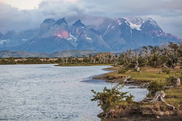 Medio Ambiente retira 43 decretos de Contraloría de la era Boric y pone en pausa zonas protegidas, mientras Energía frena 5 escritos