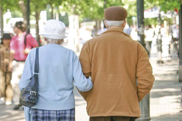 Monto de pensión de vejez de rentas vitalicias retrocede más de 50% en cuatro años y promedia $ 319 mil