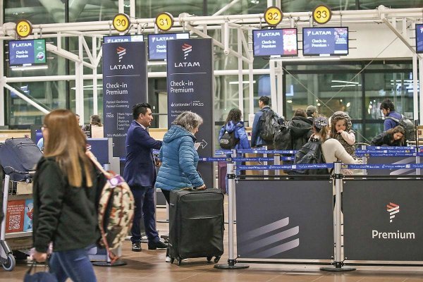 Norte Grande lidera baja en el tráfico aéreo de pasajeros en rutas domésticas durante febrero