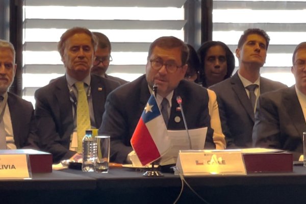 Francisco Pérez Mackenna plantea reforzar control fronterizo y cooperación regional en cumbre de la CELAC