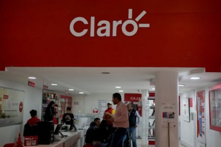 Claro acuerda adquirir el control del proveedor brasileño de internet Desktop por US$ 450 millones