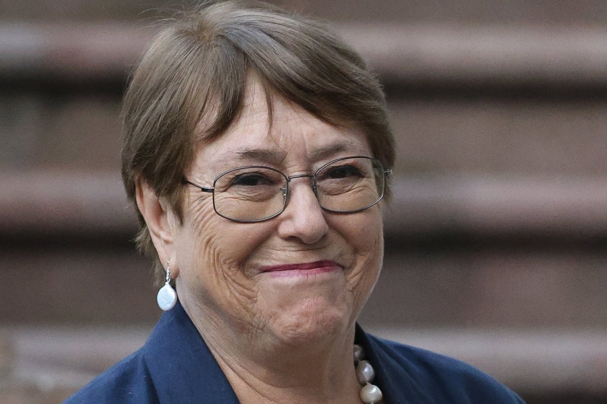<p>La ratificación de una postura de Kast sobre Bachelet ya esperada generó la molestia de la oposición. (Foto: Aton Chile)</p>