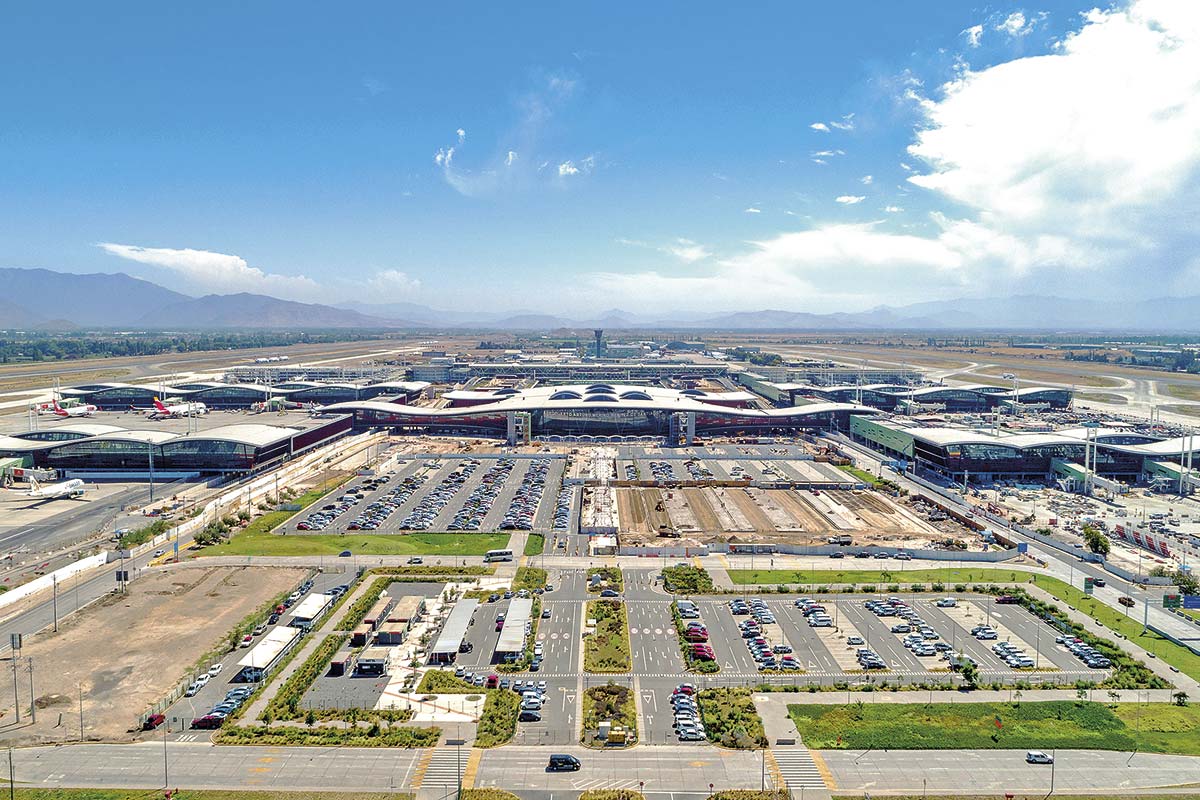 <p>La ampliación del Aeropuerto de Santiago buscaba triplicar la capacidad del terminal. </p>