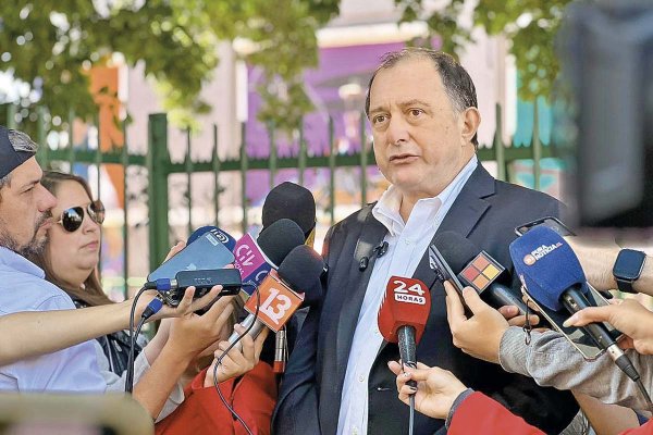 Ministro Poduje acusa que 97% del presupuesto 2026 está comprometido por deuda de arrastre ligada a viviendas sociales
