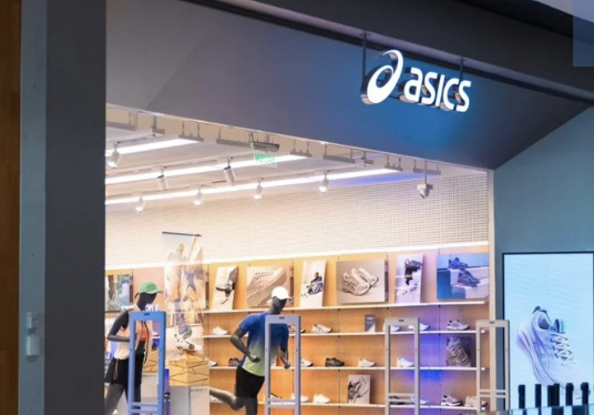 <p>Japonesa Asics inauguró un nuevo punto en Barranquilla, llegando a 10 tiendas en Colombia</p>