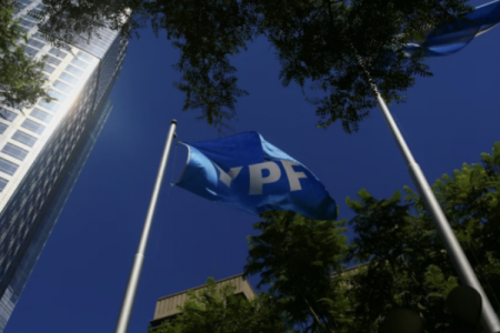 Corte de Apelaciones de EEUU anula sentencia de US$ 16.100 millones contra Argentina por caso YPF