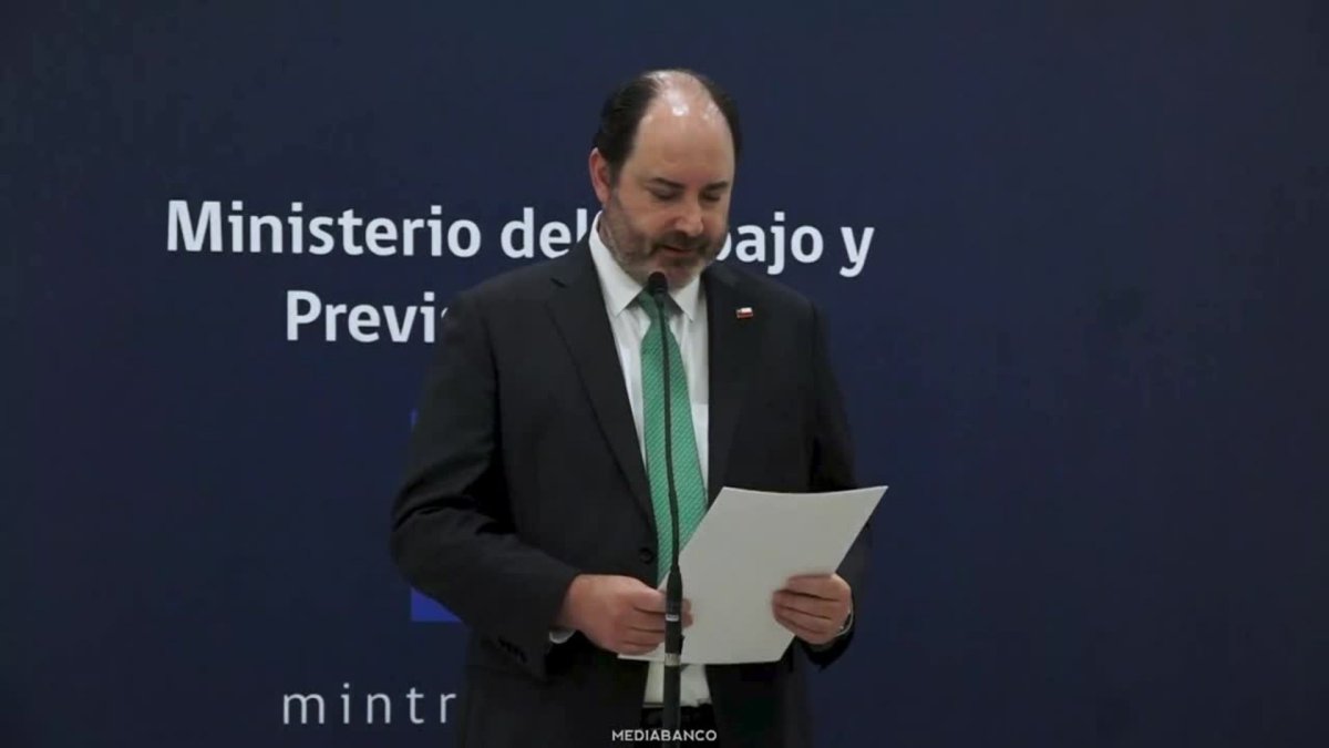 <p>Ahora en DF | Ministro Rau por últimas cifras de empleo: "La situación es bien preocupante"</p>