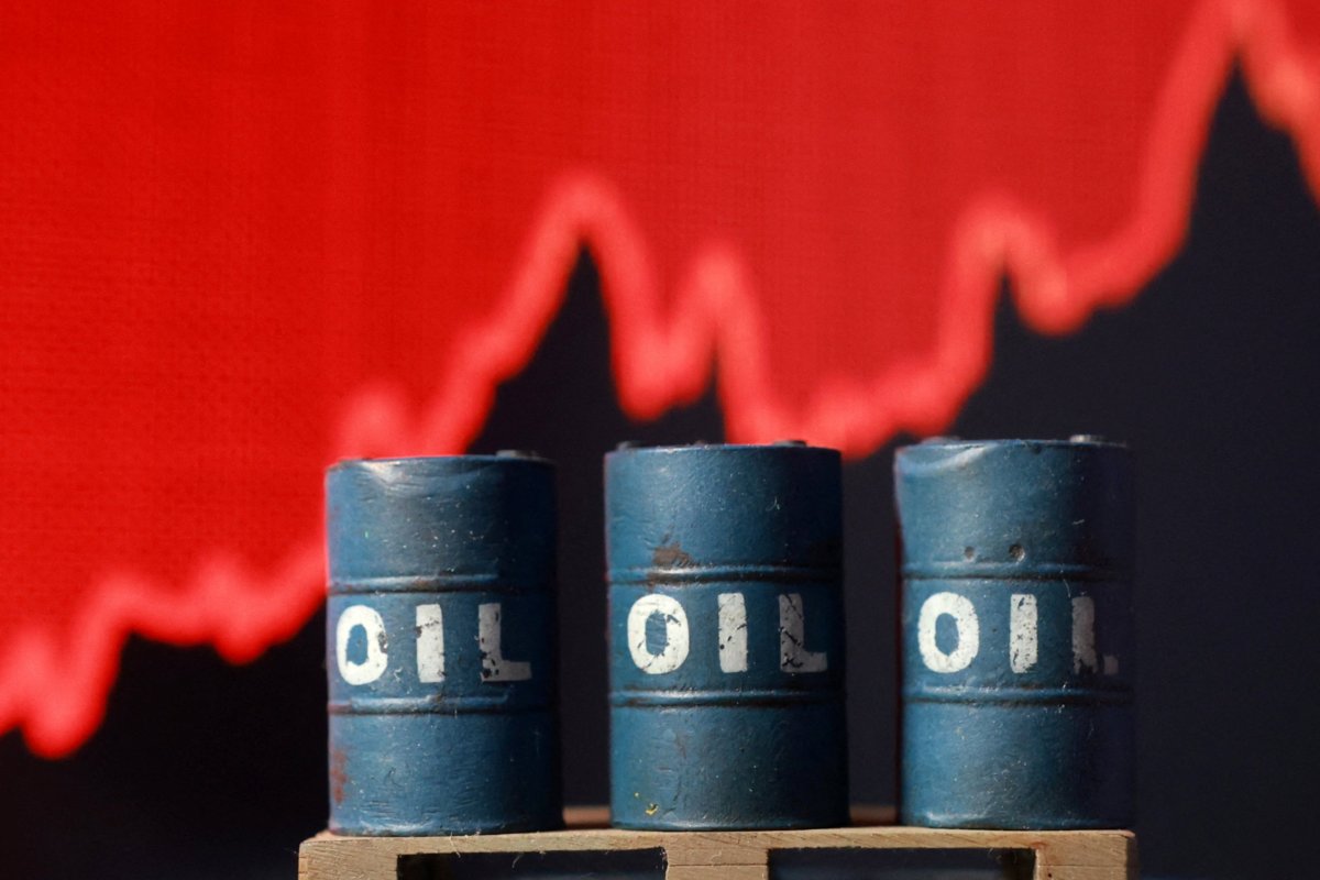 <p>El precio de referencia internacional ha subido de forma constante durante las últimas cuatro semanas. (Foto: Reuters)</p>