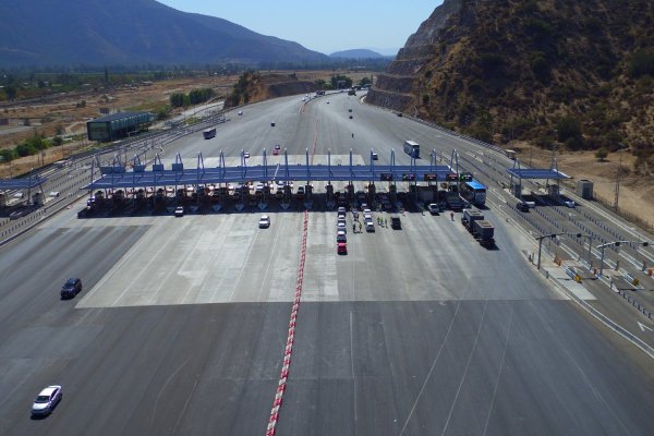 <p>Ruta del Maipo sale al mercado chileno y obtiene más de US$ 600 millones en colocación que marca un hito entre las concesionarias de autopistas</p>
