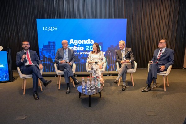 Biministro Daniel Mas presenta en el Biobío el plan del Gobierno para reactivar la inversión en la región