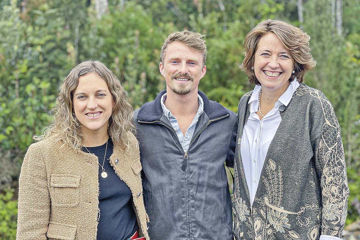 <p>Rosario Barriga, Carlos Mayr-Melnhof y Karina von Baer de Araucaria Venture.</p>