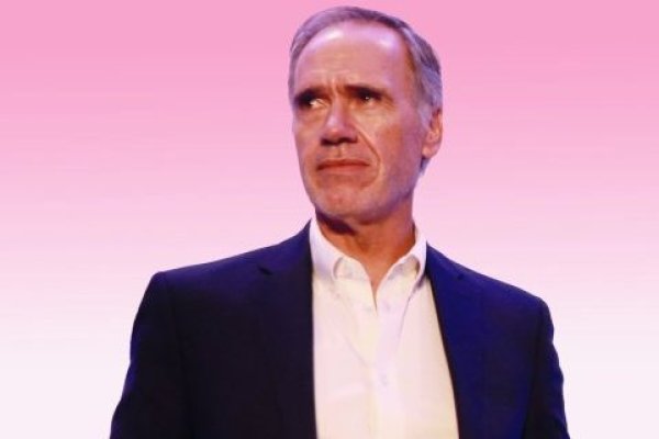 Enrique Ostalé comienza a redefinir su futuro y entra como socio al multifamily Grey Capital