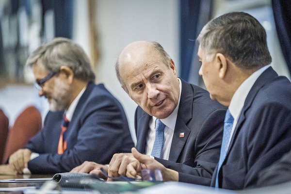 Gobierno vuelve a postergar la ley miscelánea en búsqueda de un acuerdo amplio con la oposición: proyecto incluye más de 40 medidas reactivadoras
