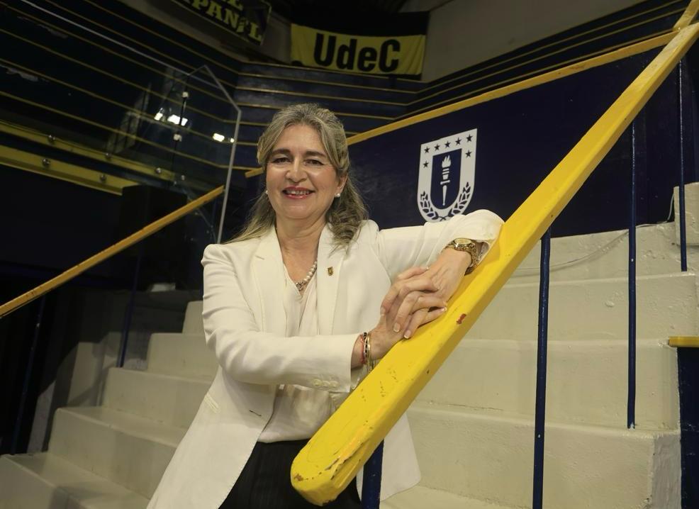 <p>Jacqueline Sepúlveda se convierte en la primera rectora de la Universidad de Concepción en sus 107 años de historia</p>