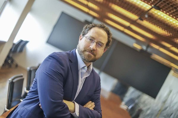 Klaus Kaempfe, de Credicorp Capital y cese al fuego en Medio Oriente: “Se ve como una tregua débil; ninguno ha conseguido sus victorias estratégicas de largo plazo”
