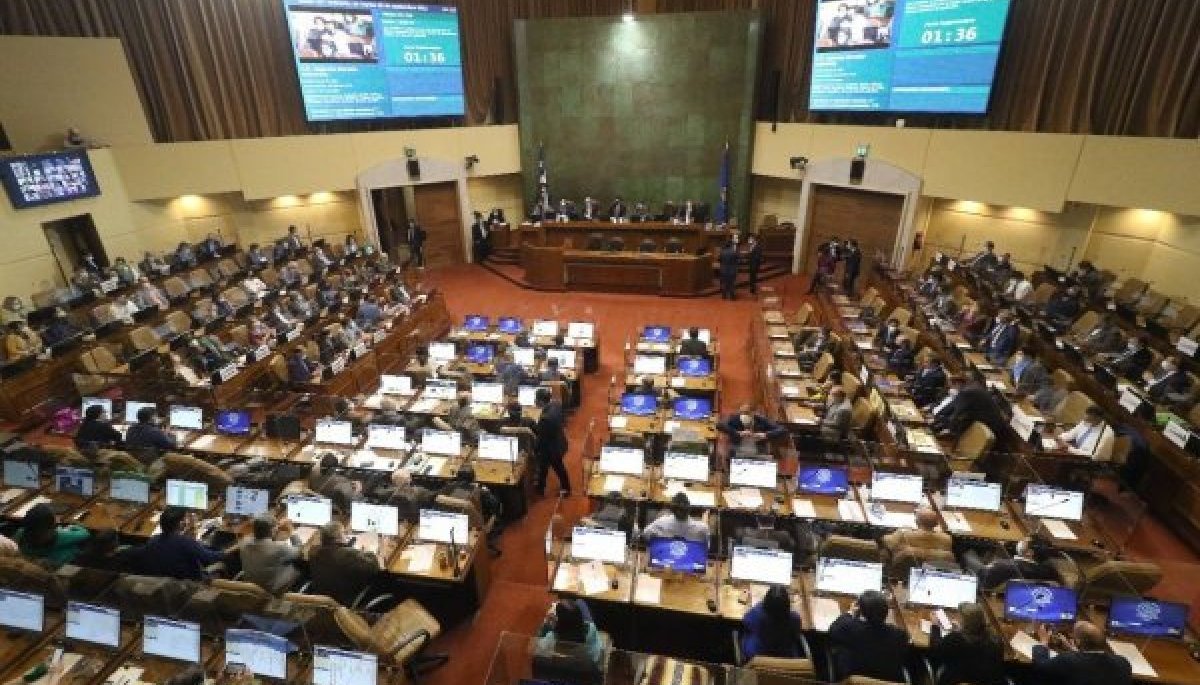 <p>Bancada transversal pro PYME presentará propuestas a Quiroz para que las incluya en el proyecto misceláneo</p>