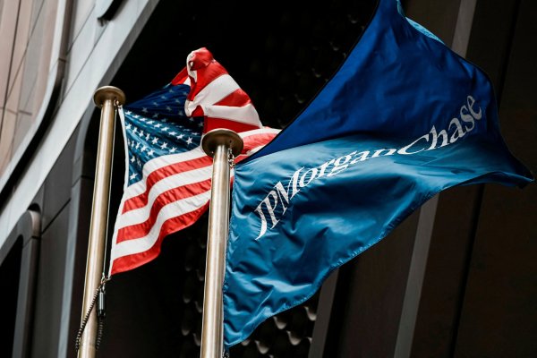Bancos de Estados Unidos realizan recompras récord impulsadas por reglas más laxas de Trump y mercados volátiles