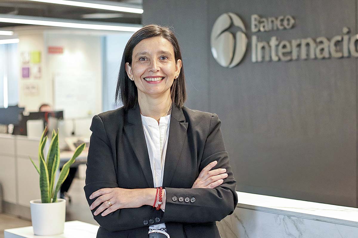 <p>Paula Espinoza, gerenta general de Banco Internacional AGF: “Mantener posiciones en UF con estabilidad de política monetaria es una buena alternativa”</p>