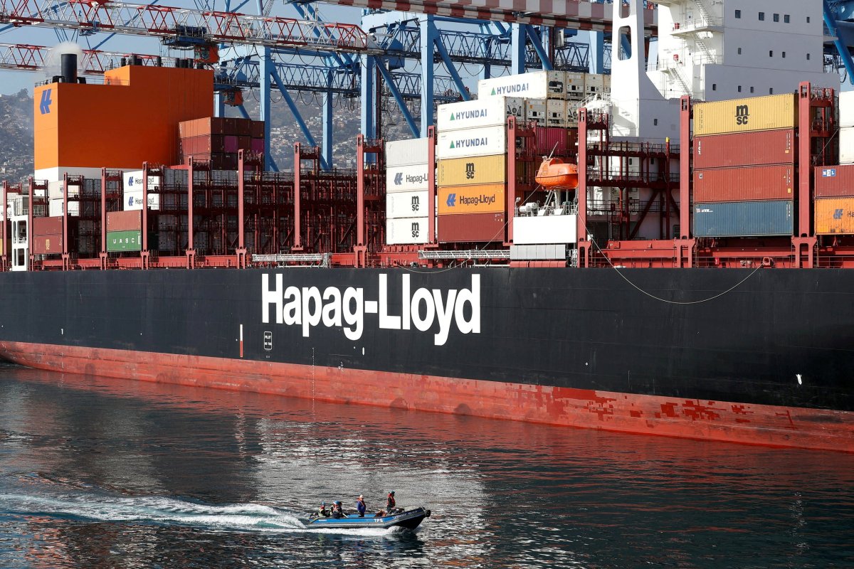 <p>Un buque de la naviera en Valparaíso. (Foto: Reuters)</p>