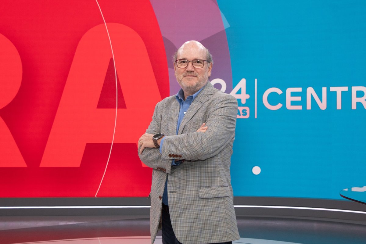 <p>Patricio Dussaillant, presidente de TVN: “Cerrar el canal no es la opción del Presidente de la República”</p>