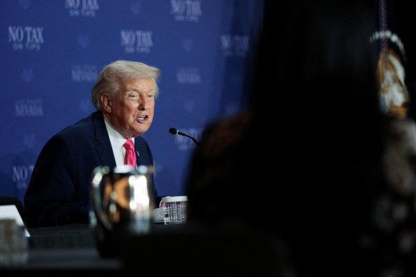Trump dice que la guerra en Irán debería terminar "pronto" y el precio del petróleo cae por esperanzas de un acuerdo