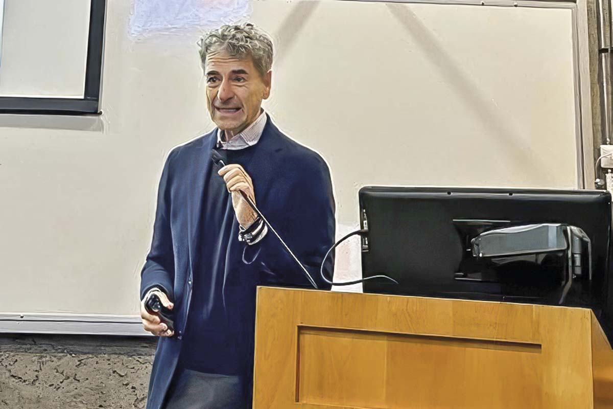 <p>Andrés Velasco, exministro de Hacienda, durante la presentación de The London Consensus en la FEN.</p>