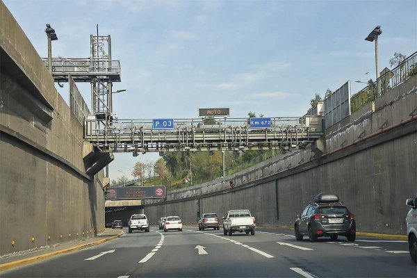 <p>Una extensión de los plazos buscaría compensar la menor recaudación tarifaria. Foto: Julio Castro.</p>