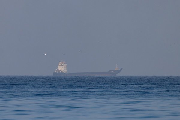 Irán confisca barcos en Ormuz tras la extensión de la tregua