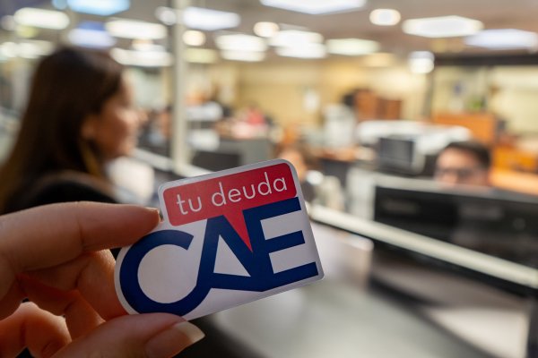Tesorería inicia los embargos a deudores CAE y estima recaudación superior a los $ 20 mil millones