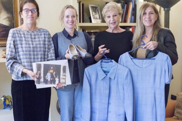 Cecilia Morel y Marta Larraechea donan trajes al Museo Histórico Nacional