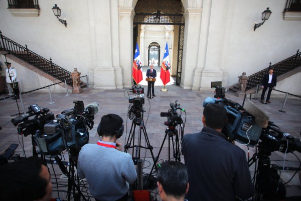 Kast se abre a analizar propuesta del PNL de eliminar contribuciones a nivel general y no solo a adultos mayores