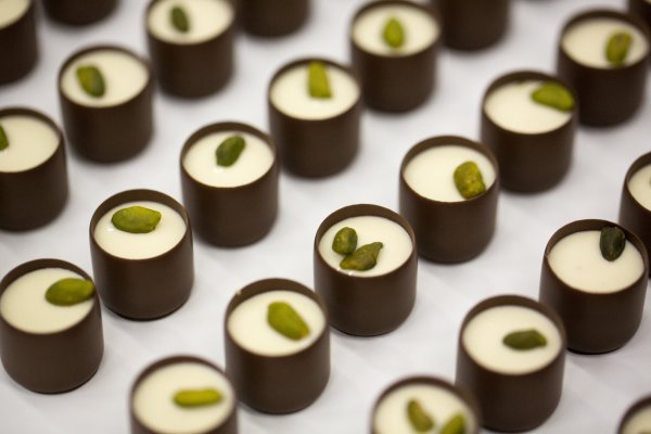 Guerra en Medio Oriente golpea suministros de pistachos en medio del boom del chocolate de Dubái