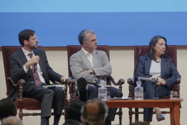 Número dos de la Dipres y polémica por oficio sobre recortes en el Presupuesto: "Nadie dice que hay que eliminar el programa de alimentación escolar. El término debió ser reformular”