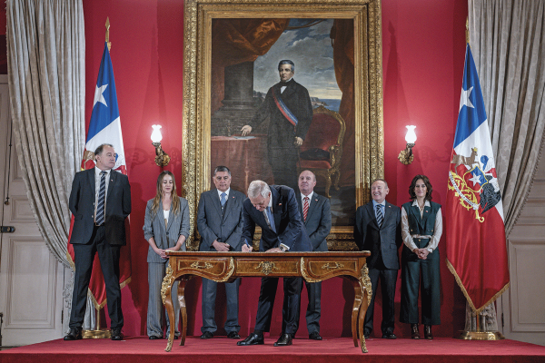 “Tanto necesarias como atractivas”: cámaras extranjeras valoran foco en inversión en proyecto del gobierno