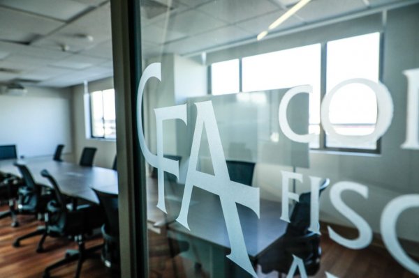CFA entrega recomendaciones para perfeccionar regla que rige el gasto del sector público