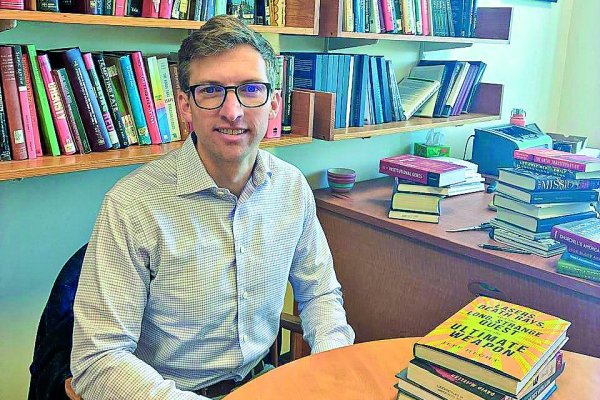 Chris Miller, autor de Chip War y guerra en Irán: "EEUU perdió la guerra, muy claramente"