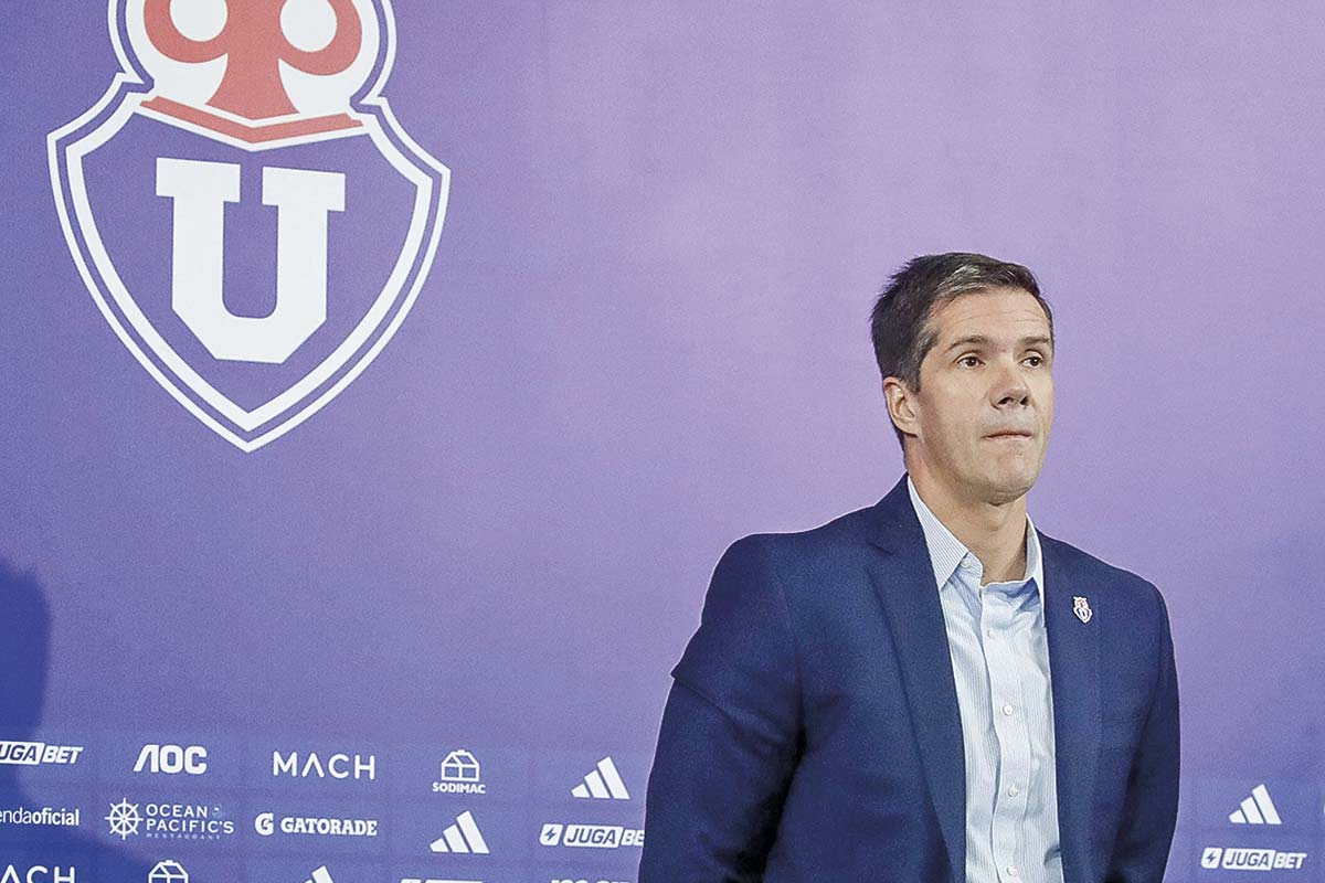 <p>La misma diligencia se repitió en otros tres domicilios de sociedades vinculadas al expresidente de Azul Azul, Michael Clark, además de su domicilio personal.</p>