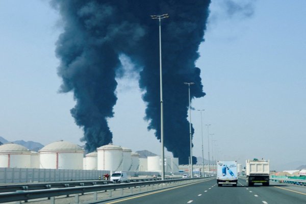 El petróleo supera los US$ 115 el barril tras ataque de Irán a complejo energético en los Emiratos Árabes Unidos