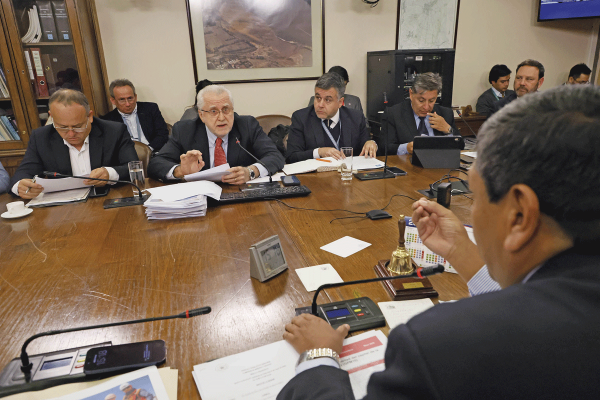A 19 días de su salida de Codelco, Máximo Pacheco enfrenta dura sesión en la Cámara de Diputados
