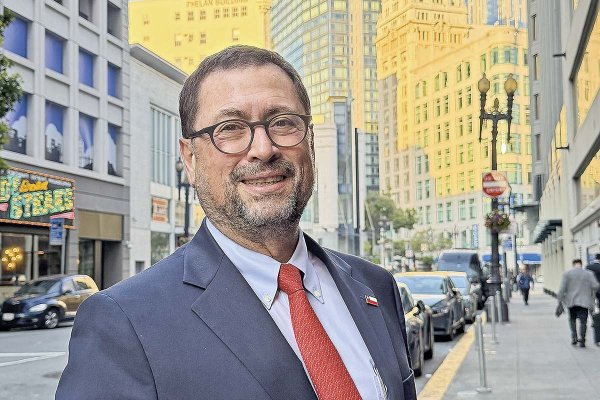 Francisco Pérez Mackenna, ministro de Relaciones Exteriores, tras gira por Silicon Valley: “Estamos trabajando con estas compañías para crear las condiciones que permitan que el ecosistema de IA exista en Chile”