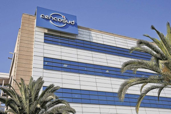 Con un entorno de consumo "más desafiante", Cencosud arranca 2026 con resultados por debajo a lo esperado por el mercado